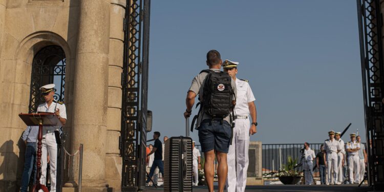La Escuela Naval de Marín recibe a más de cien nuevos alumnos y espera la llegada de la princesa Leonor