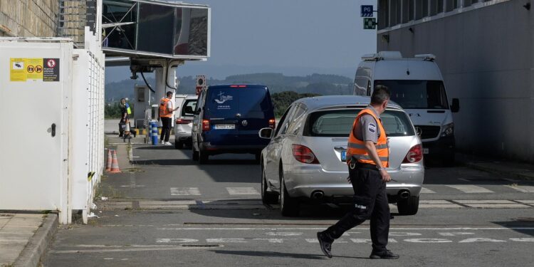 Llegan a Galicia los cuerpos de los fallecidos en el naufragio del Argos Georgia