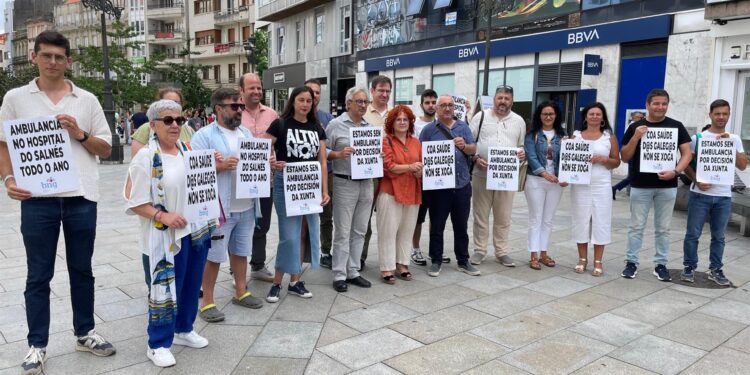 «Con los 470 millones de sobrecoste del Cunqueiro se podrían pagar 40 ambulancias medicalizadas diez años»