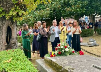 El Jardín de la Memoria del Cementerio de Pereiró, en Vigo, ha acogido este martes, un año más, el acto institucional con el que el Ayuntamiento rinde homenaje a alcaldes, diputados y sindicalistas asesinados "por defender la democracia" en 1936. POLITICA GALICIA ESPAÑA EUROPA PONTEVEDRA AUTONOMÍAS SOCIEDAD CONCELLO DE VIGO