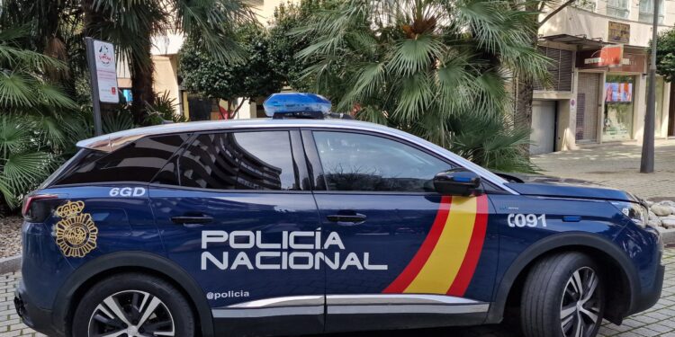 Agente herido en Vigo tras ser apuñalado durante un operativo antidrogas