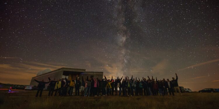 Cuenta atrás para otro fenómeno ‘único’: un cometa cruzará (o no) el cielo gallego