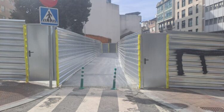 Vuelve la conexión peatonal entre la calle Hernán Cortés y Colmeiro Laforet