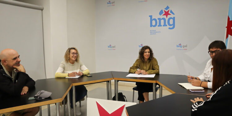 Reclaman una rectificación «urgente» contra «los recortes de docentes» en colegios vigueses