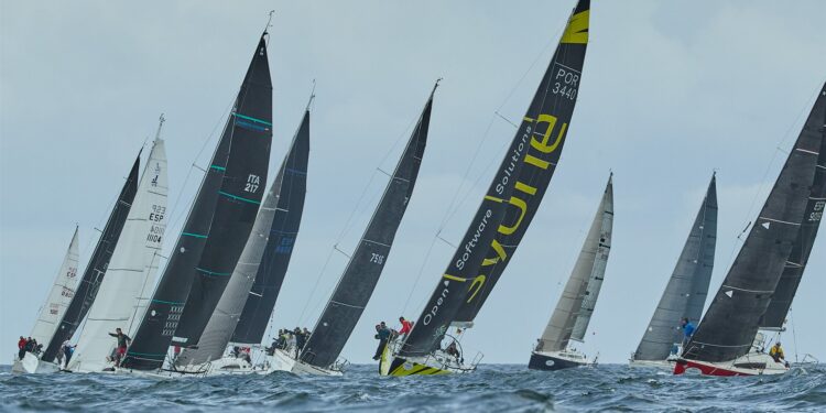 El viento y la lluvia, protagonistas en la jornada inaugural del Trofeo Príncipe de Asturias