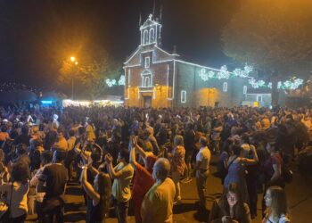 Cabral celebra la Virxe das Dores al ritmo de Celtas Cortos