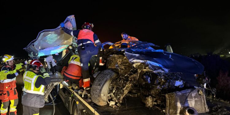 Trágica noche en la A-52 con un camionero fallecido