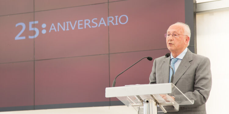 Los empresarios reconocen la trayectoria de Pedro Fernández Puentes