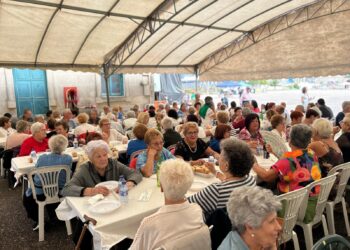 Cita en la ETEA con el Teis Fest: música, comida popular y fiesta de la espuma