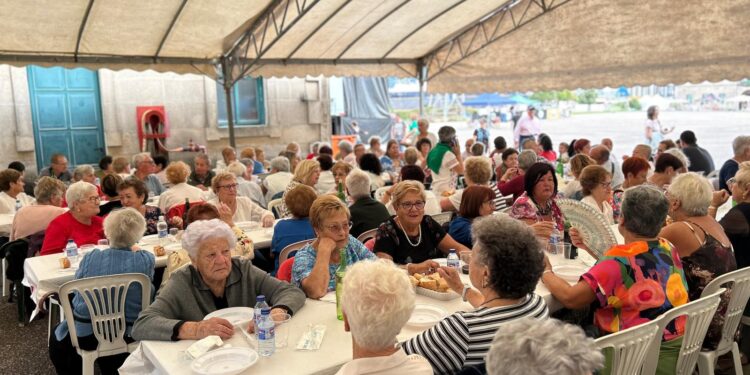 Cita en la ETEA con el Teis Fest: música, comida popular y fiesta de la espuma