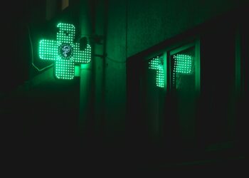 Un hombre atraca a punta de pistola una farmacia en Moaña
