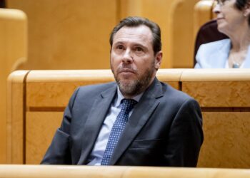 Tirón de orejas desde el Parlamento gallego al ministro Puente