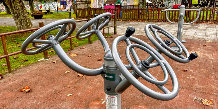 Tui inviste en saúde con novo equipamento en dous parques biosaudables