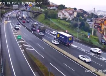 Tráfico lento por un nuevo accidente en la AP-9