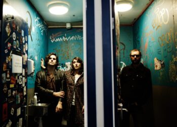 Throw Down Bones aterriza en Vigo con «Three»