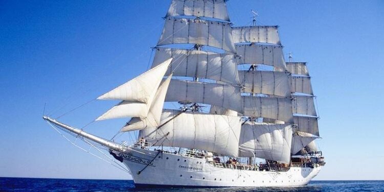 El puerto de Vigo, inesperado refugio de una de las joyas de la navegación mundial