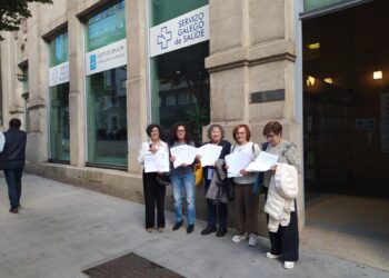 Firmas para reclamar la reapertura del consultorio de O Hío