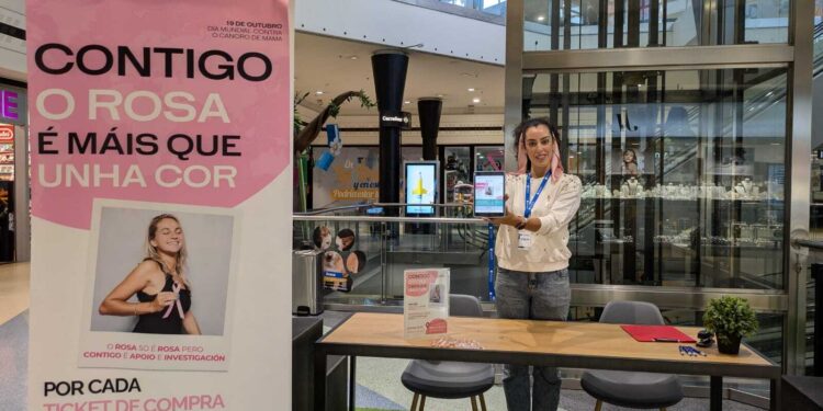 El centro comercial Travesía se suma a la lucha contra el cáncer de mama con una nueva campaña solidaria