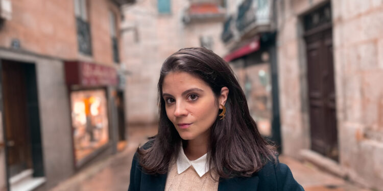 Una viguesa gana un premio sobre cómo aplicar el arte a la terapia de enfermedades crónicas