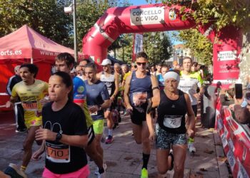 El pelotón del ‘Eu Móvome’ llena Bouzas de solidaridad