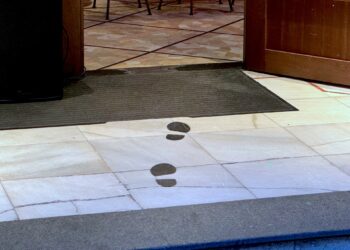 Las pisadas misteriosas del Bar Sibarita en Vigo