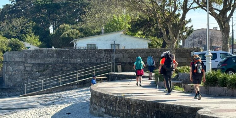 Los Amigos dos Pazos pusieron las primeras piedras del Camino Portugués