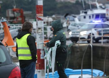 Posible caso de violencia machista en Moaña: los testigos dicen que el coche aceleró antes de caer al mar