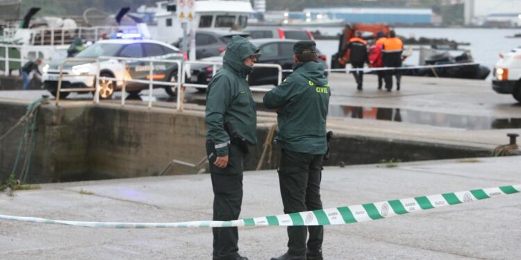 Posible caso de violencia machista en Moaña: los testigos dicen que el coche aceleró antes de caer al mar