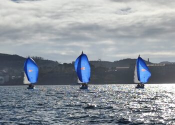 El Trofeo Loterías y Apuestas del Estado surca la Ría de Vigo