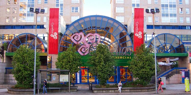 El primer centro comercial de Vigo cumple años con una gran fiesta