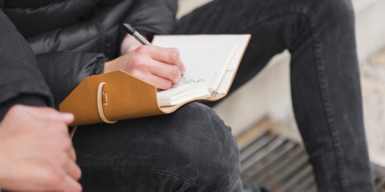 Gadis regala 12.000 libros de los mejores microrrelatos sobre los inicios