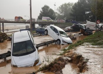 Gallegos afectados por la DANA en Valencia: «Tengo familia con la que no puedo contactar desde el martes»