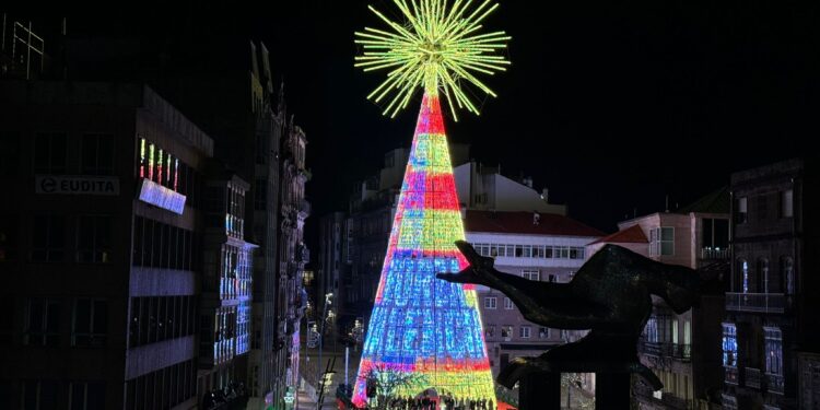 Así arrancó la Navidad de Vigo: primer lleno y emotivo homenaje