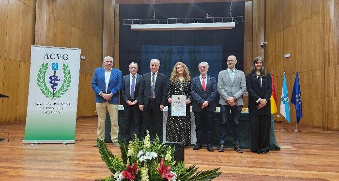 Esther Ordóñez ingresa en la Academia de Ciencias Veterinarias