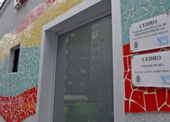 Vigo prorroga dos meses el centro CEDRO mientras Caballero critica la inacción de la Xunta