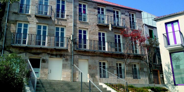 Los 20 años de la ‘reconquista’ del viejo barrio chino bien se merecen una fiesta