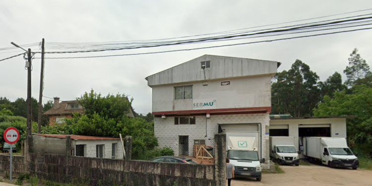 Un operario muere aplastado por un camión