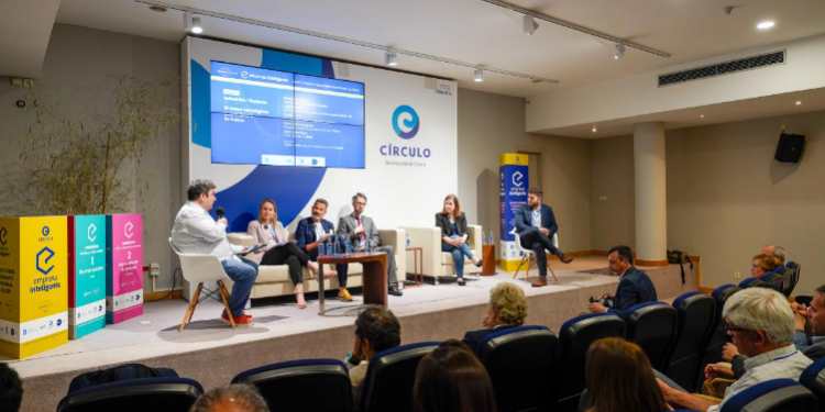 Transformación digital en Vigo: lo que los usuarios deben saber sobre la seguridad en línea