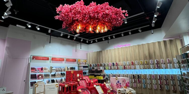 Una nueva marca francesa de perfumería ‘low cost’ aterriza en Gran Vía