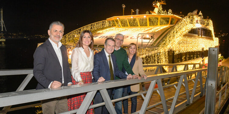 La Navidad ya ilumina la Ría de Vigo