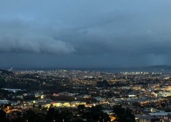 Más de 800 incidencias por la borrasca Bert y continúa la alerta naranja en la costa
