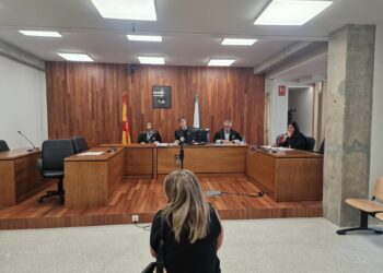 Una extrabajadora de una residencia de Vigo elude ir a prisión tras estafar a una anciana