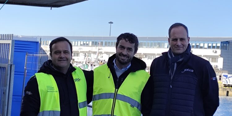 Comienza la instalación de los nuevos pantalanes sostenibles en Portocultura