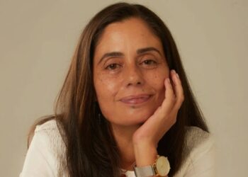 Amara Castro presenta «Aquello que guardamos» en Vigo