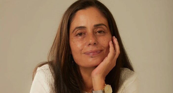 Amara Castro presenta «Aquello que guardamos» en Vigo