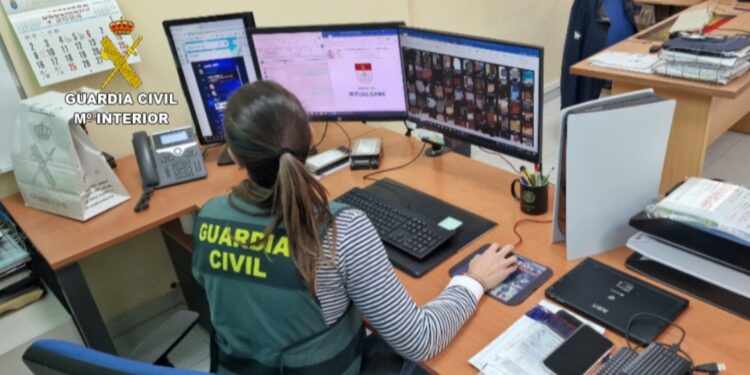 La denuncia de un padre pontevedrés permite detener a un pedófilo en Almería