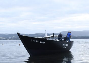 «Piueiro. Caderno da Tripulación», un homenaje a los marineros de A Guarda
