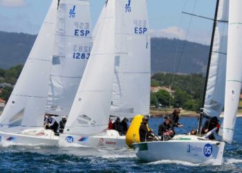 La ría de Vigo se convierte en el hogar de la vela nacional con las J70 Sailway Series