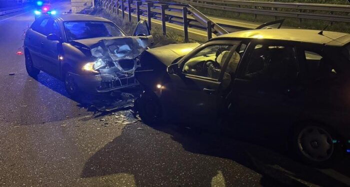Tres heridos leves en un aparatoso accidente de tráfico en Redondela