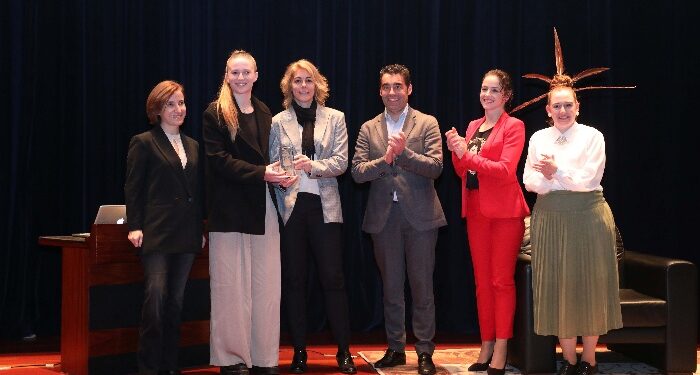 El legado de Emilia Pardo Bazán premia el talento femenino en Vigo